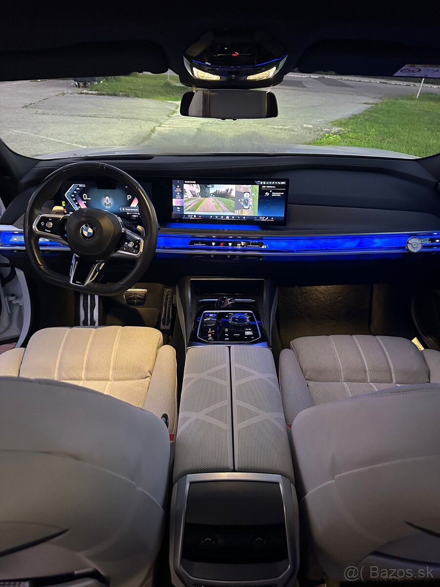 BMW 740d M XDRIVE - 13