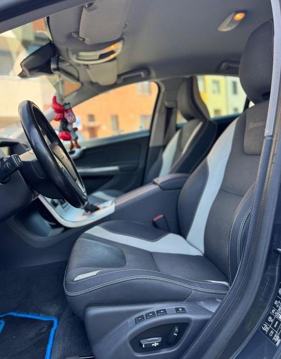 Volvo S60, 2.4D5 R-Design servis.historie - 13