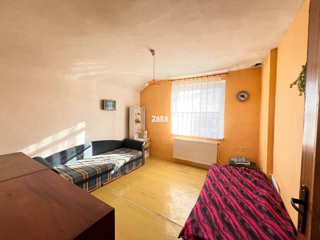 Kazimír - okres Trebišov - 4 izb. dvojpodlažný,dvojgeneračný - 13