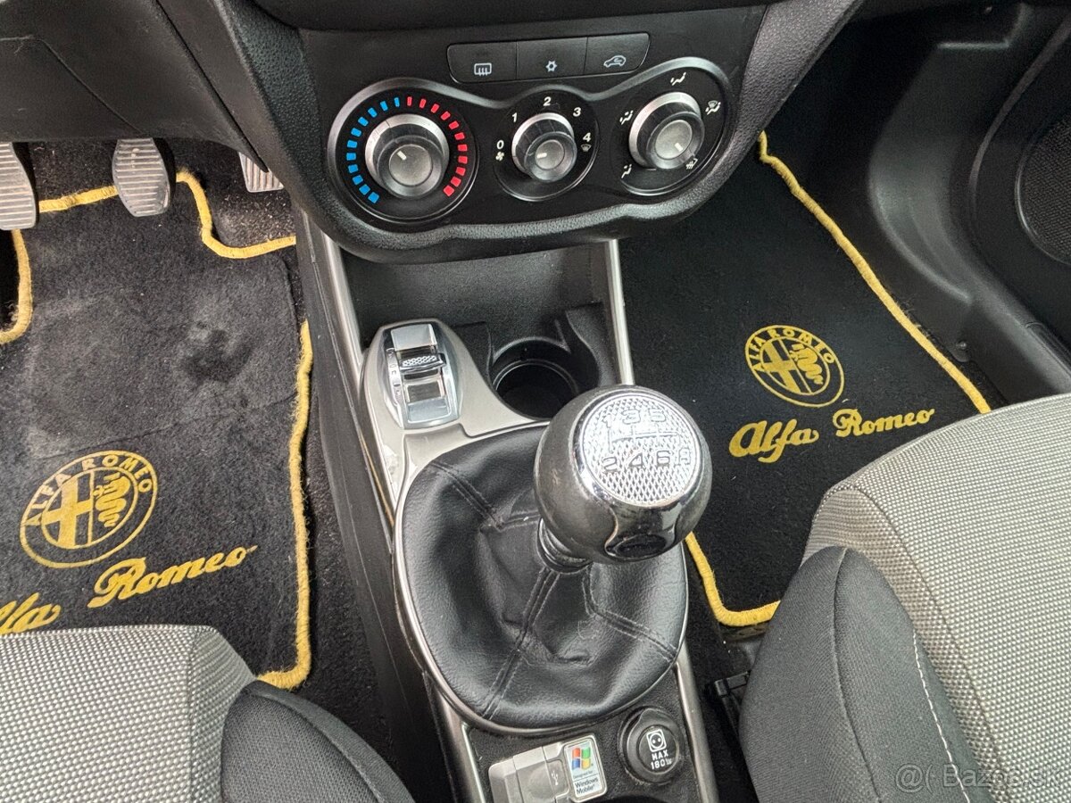 Alfa Romeo MiTo 1.4i - 13