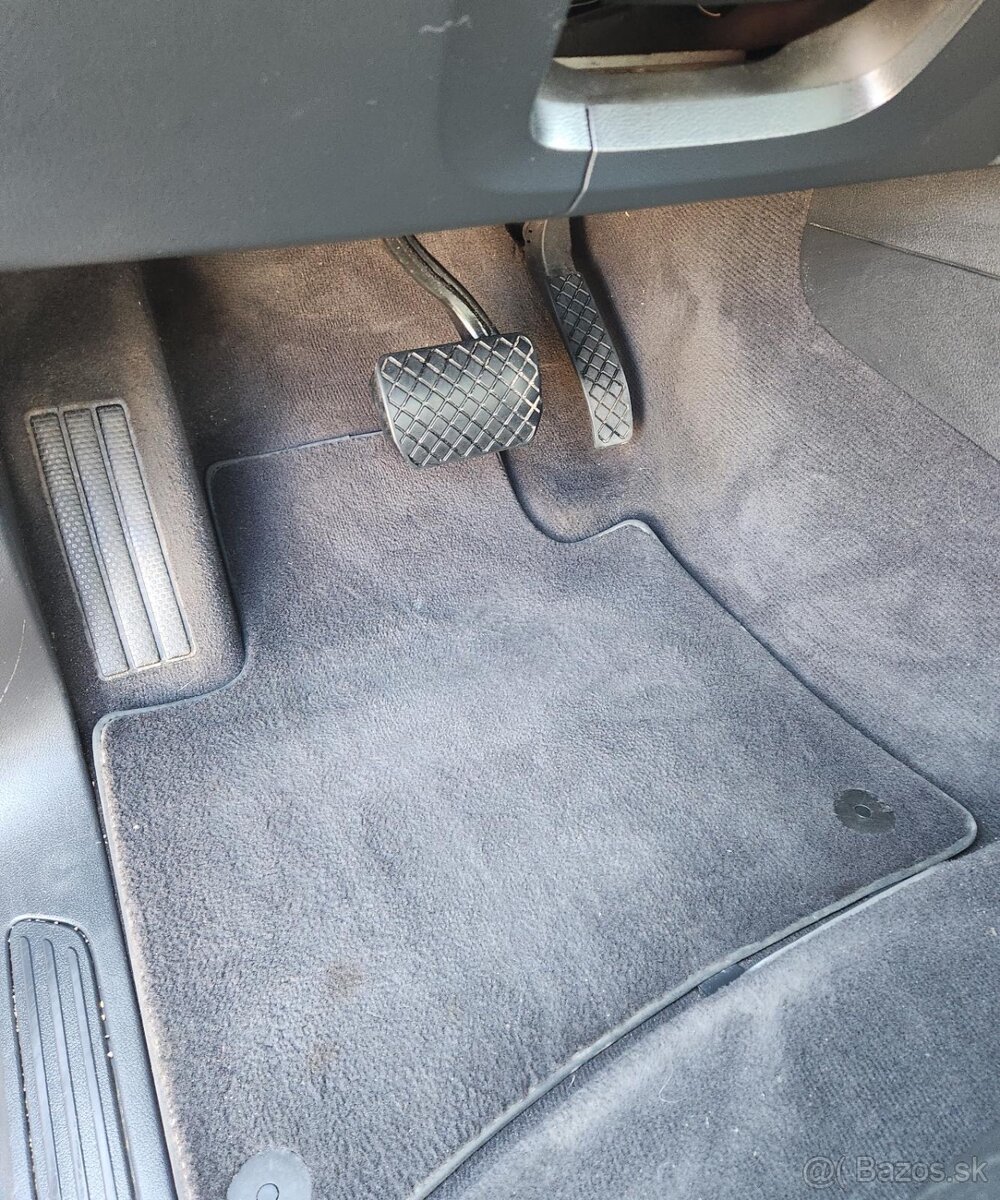 Volkswagen Touareg 3,0tdi - 13