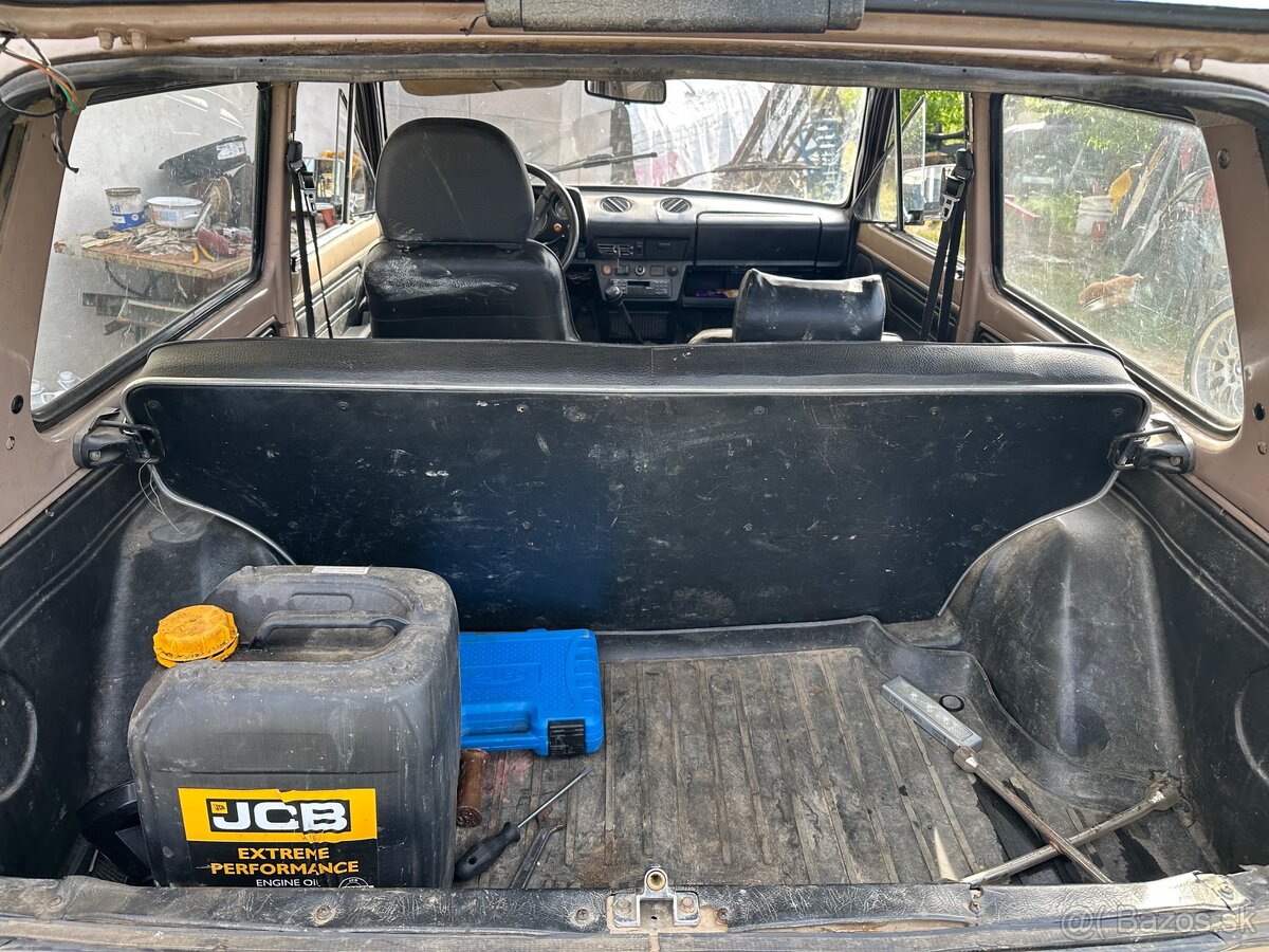 Lada Niva 1600 - 13