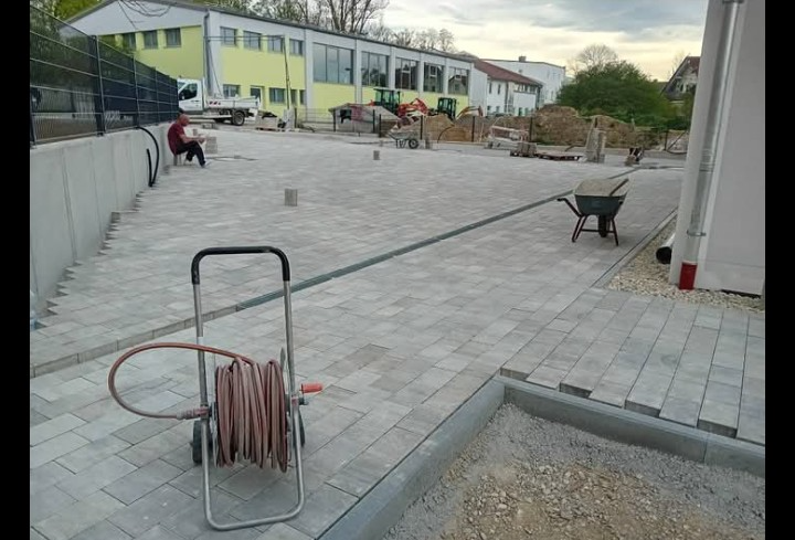 Hľadáme stavebné zákazky - 13