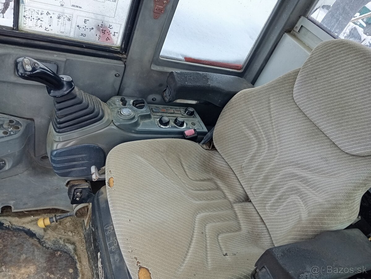Kolesovy bager 4x4 - 13