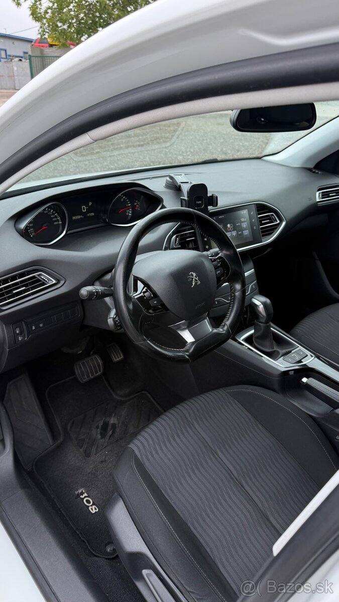 Peugeot 308 - 13
