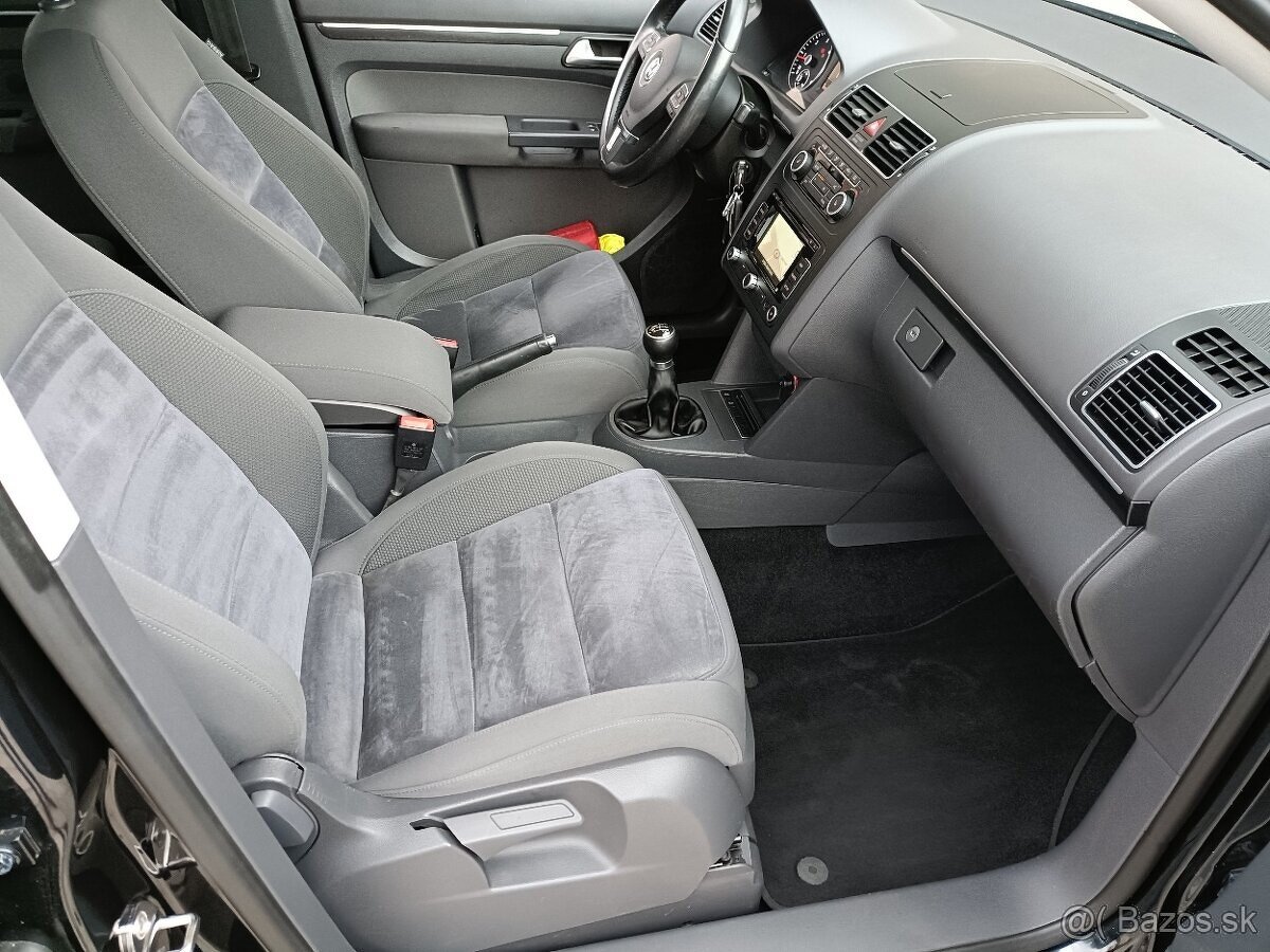VOLKSWAGEN TOURAN 2.0 TDI CR 103 kW HIGHLINE BLUEMOTION - 13