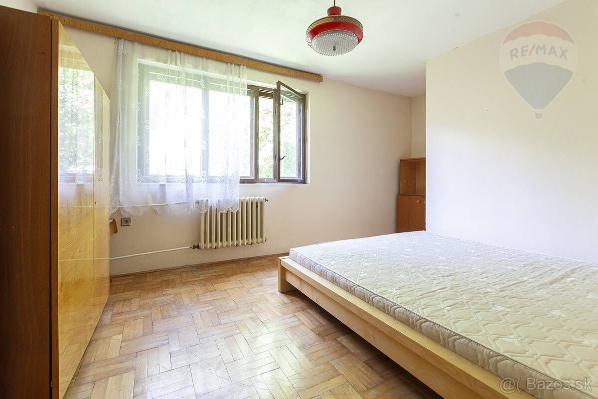 NA PREDAJ: Rodinný dom s veľkým pozemkom (6800 m2) a nádhern - 13