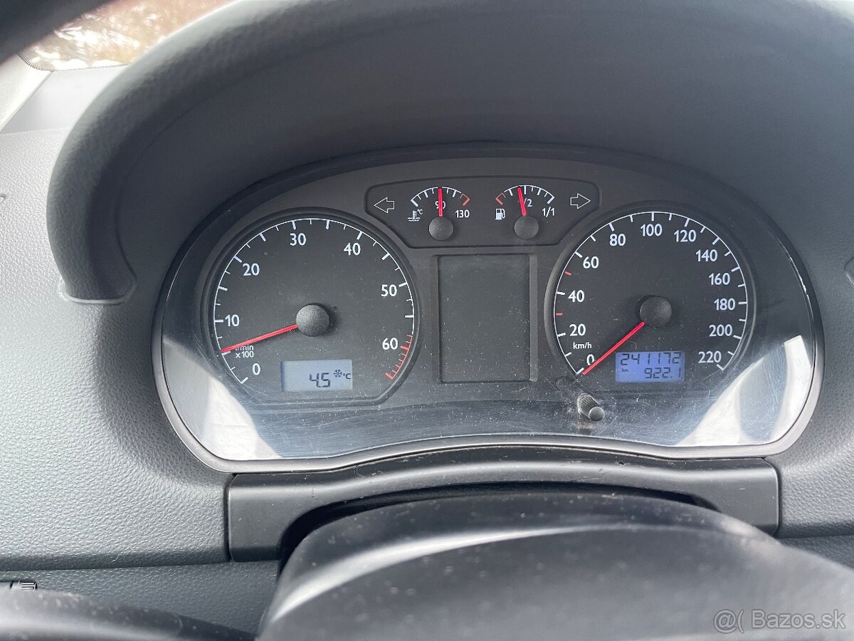 Volkswagen Polo 1,4 - benzín 55 kW - 13