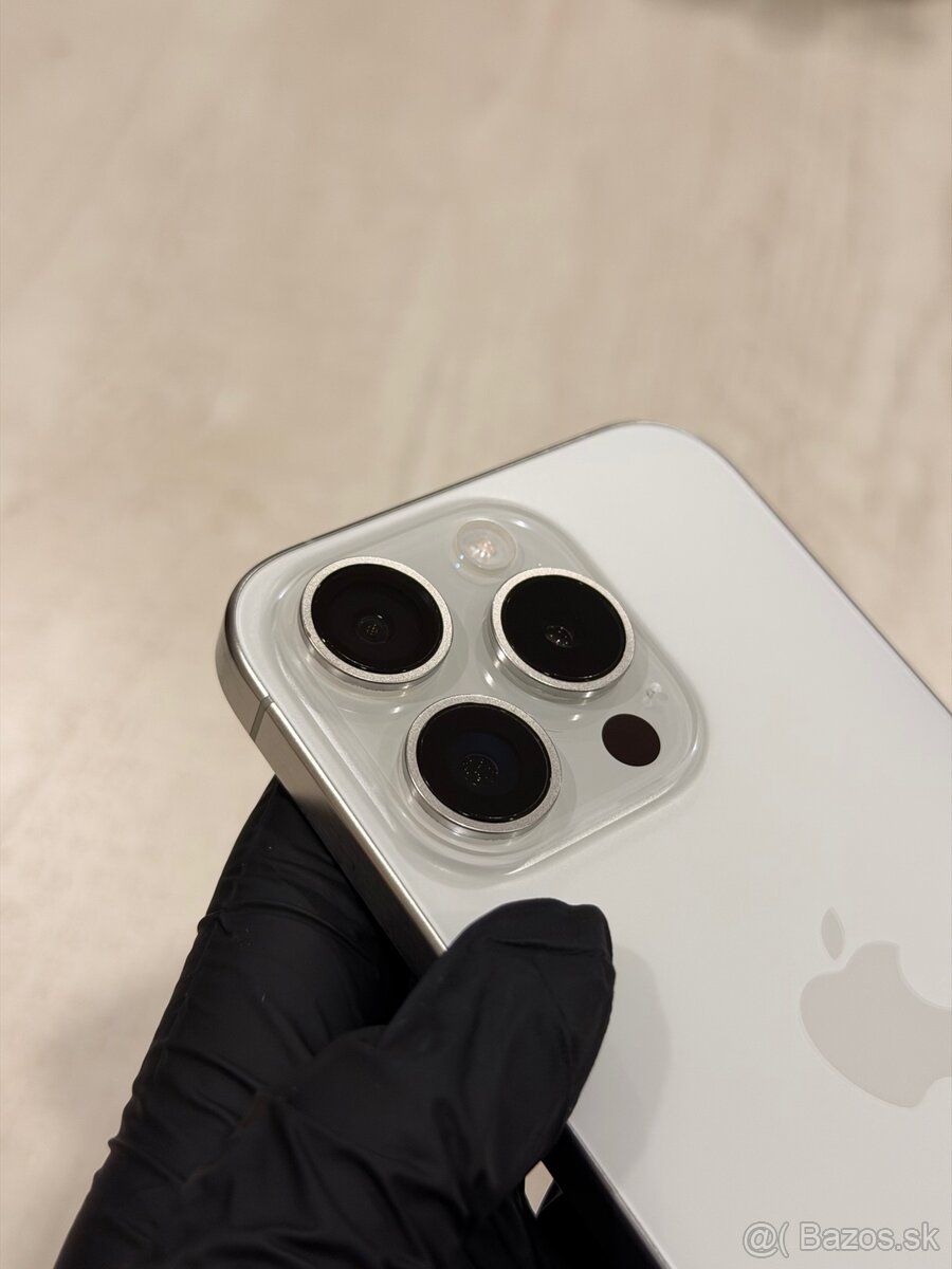 iPhone 15 Pro 128 GB White Titanium - 13