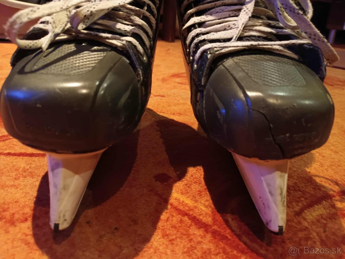 Brankárske korčule Bauer PRO, velkost 7, šírka FIT 2 - 13