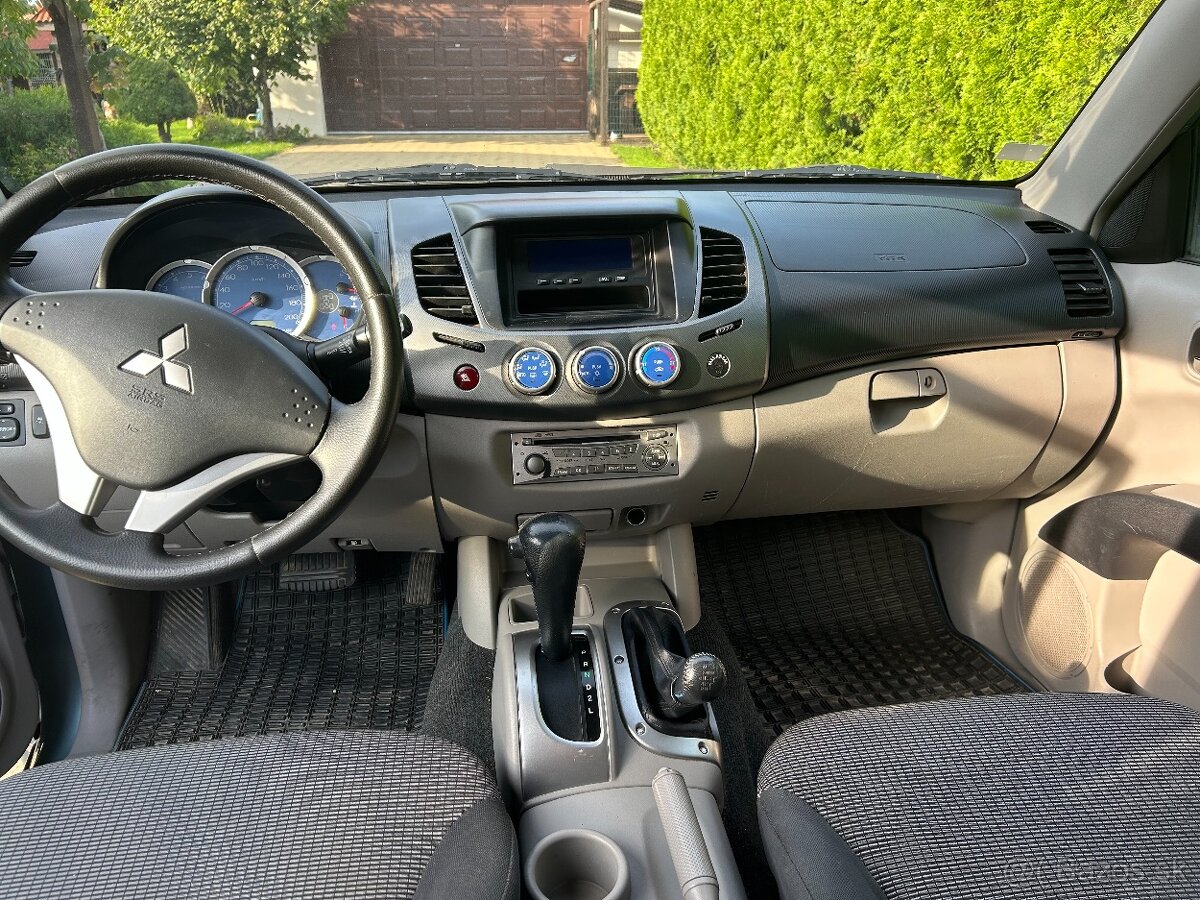 Mitsubishi L200 - 2,5D, 100 kW, - 13