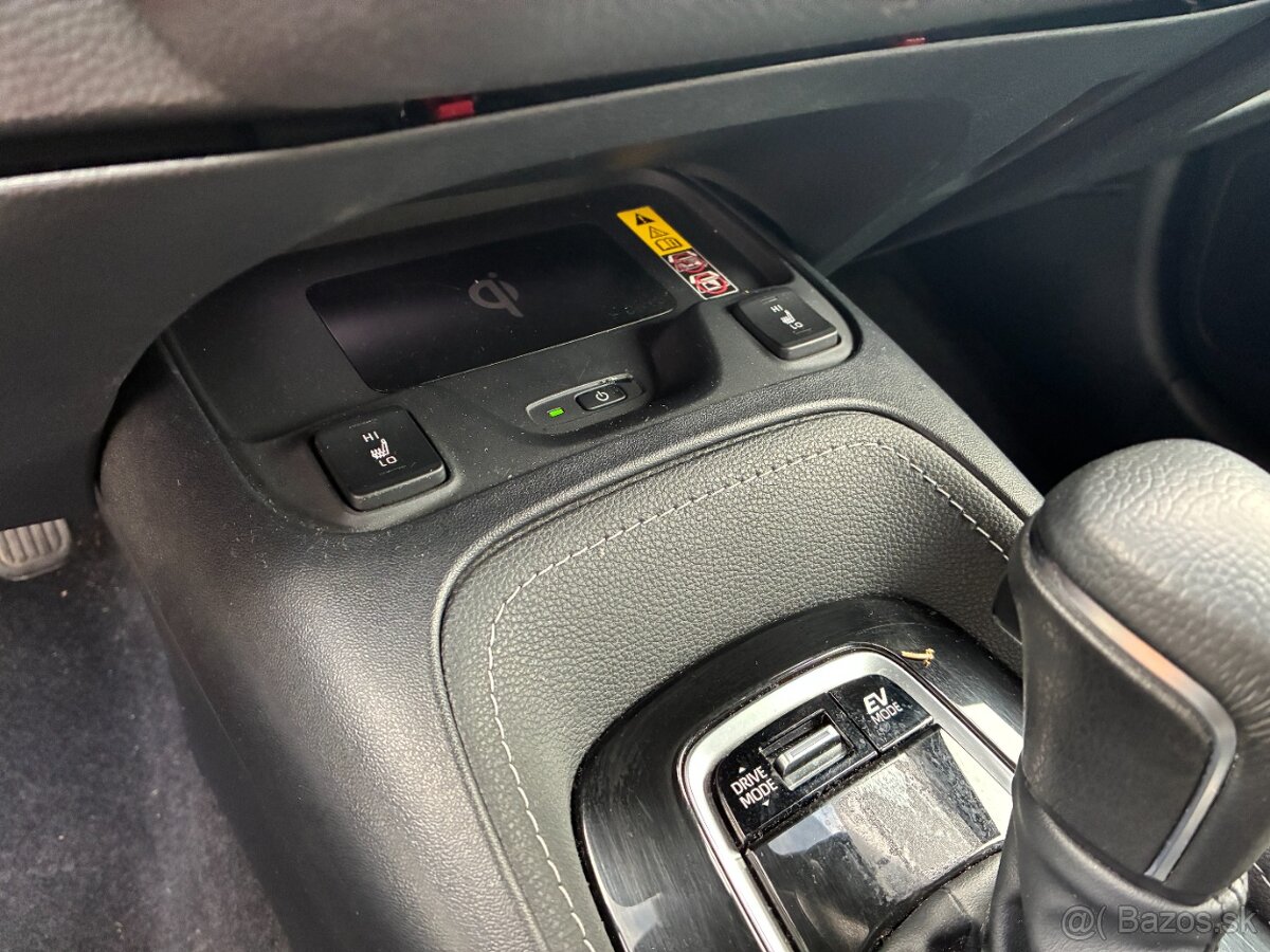 Toyota Corolla Hybrid 2.0 r.v.2024/3 e-CVT 112 kW EXECUTIVE - 13