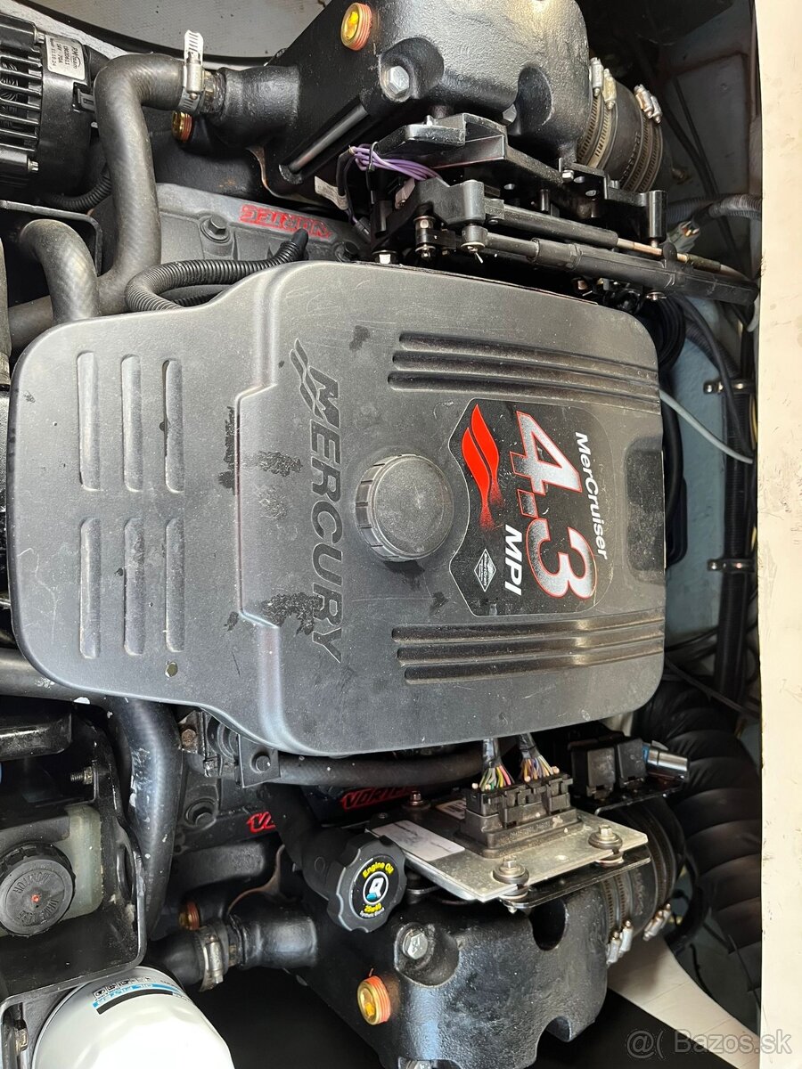 Motorový čln MAXUM SR3 1800 - odpočet dph - 13