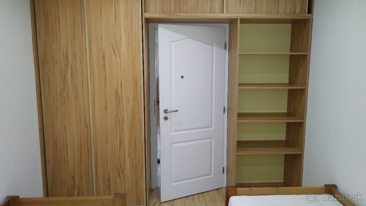Dlhodoby prenajom 3-izbovy byt - 13