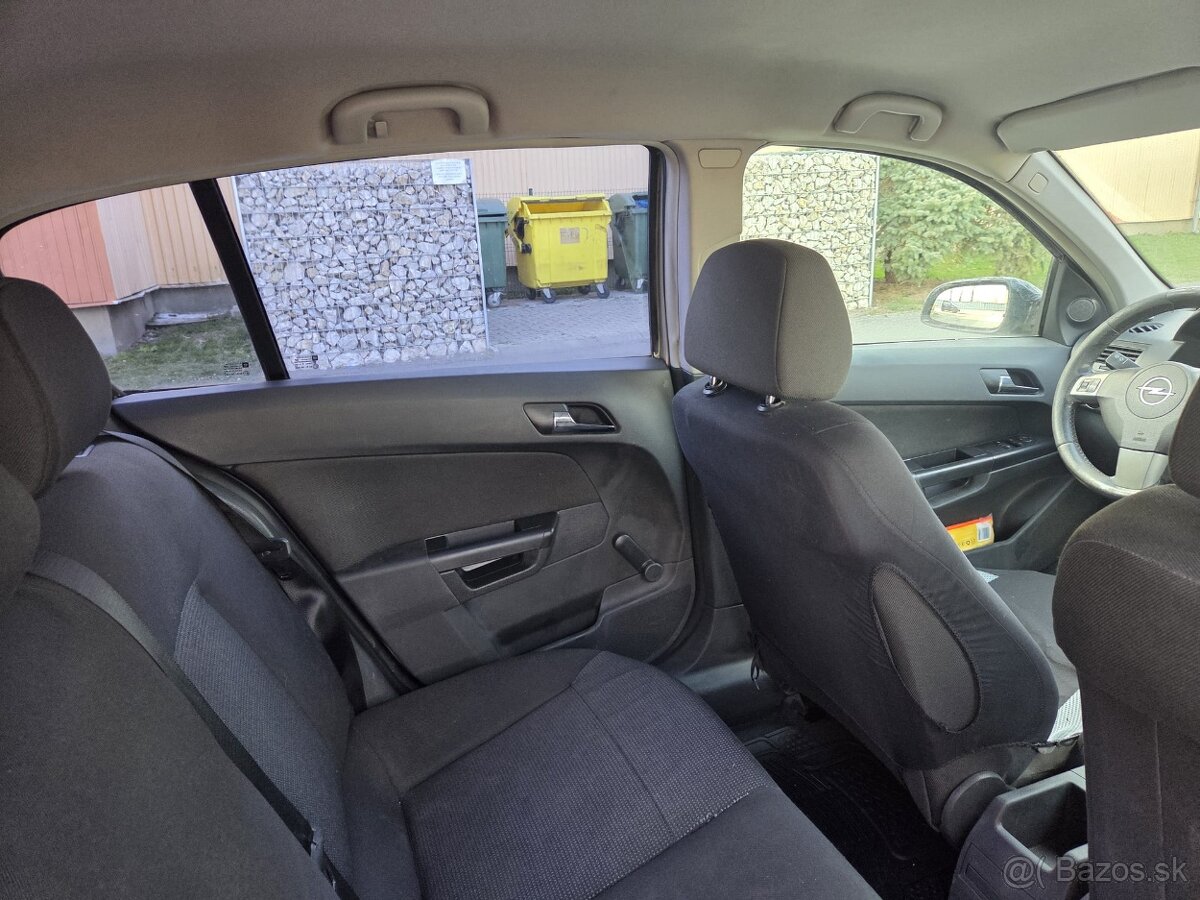 Opel Astra H 1.4 16V 60kw - 13