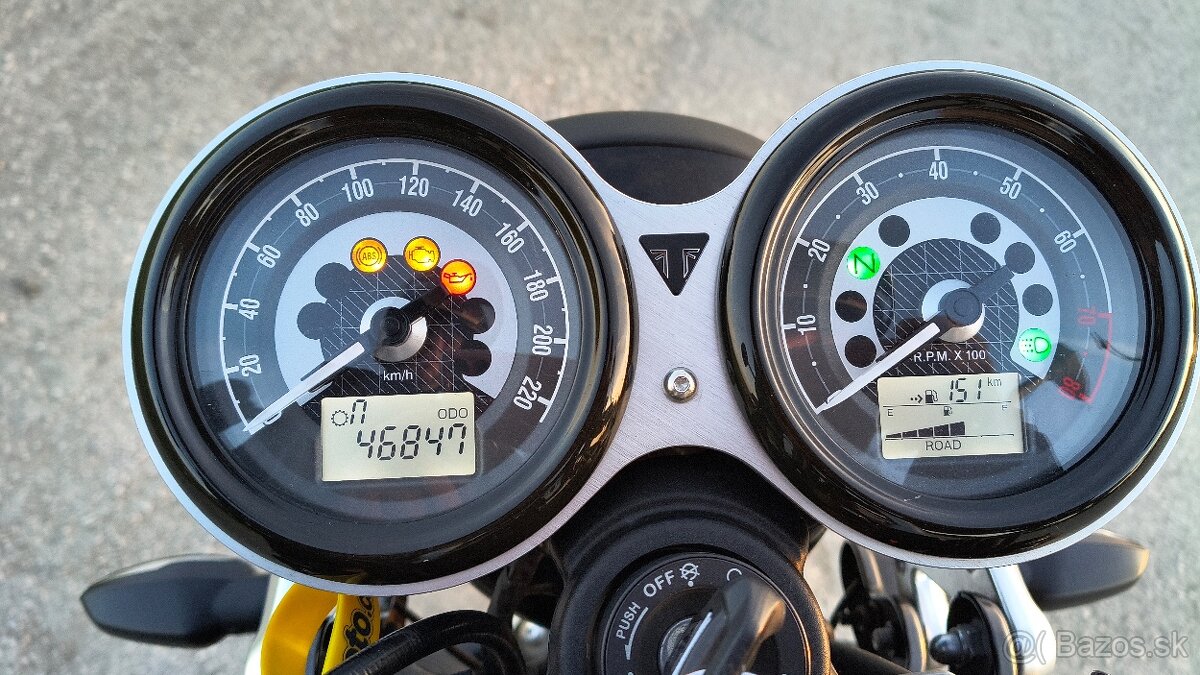 TRIUMPH SPEED TWIN 1200 - 13