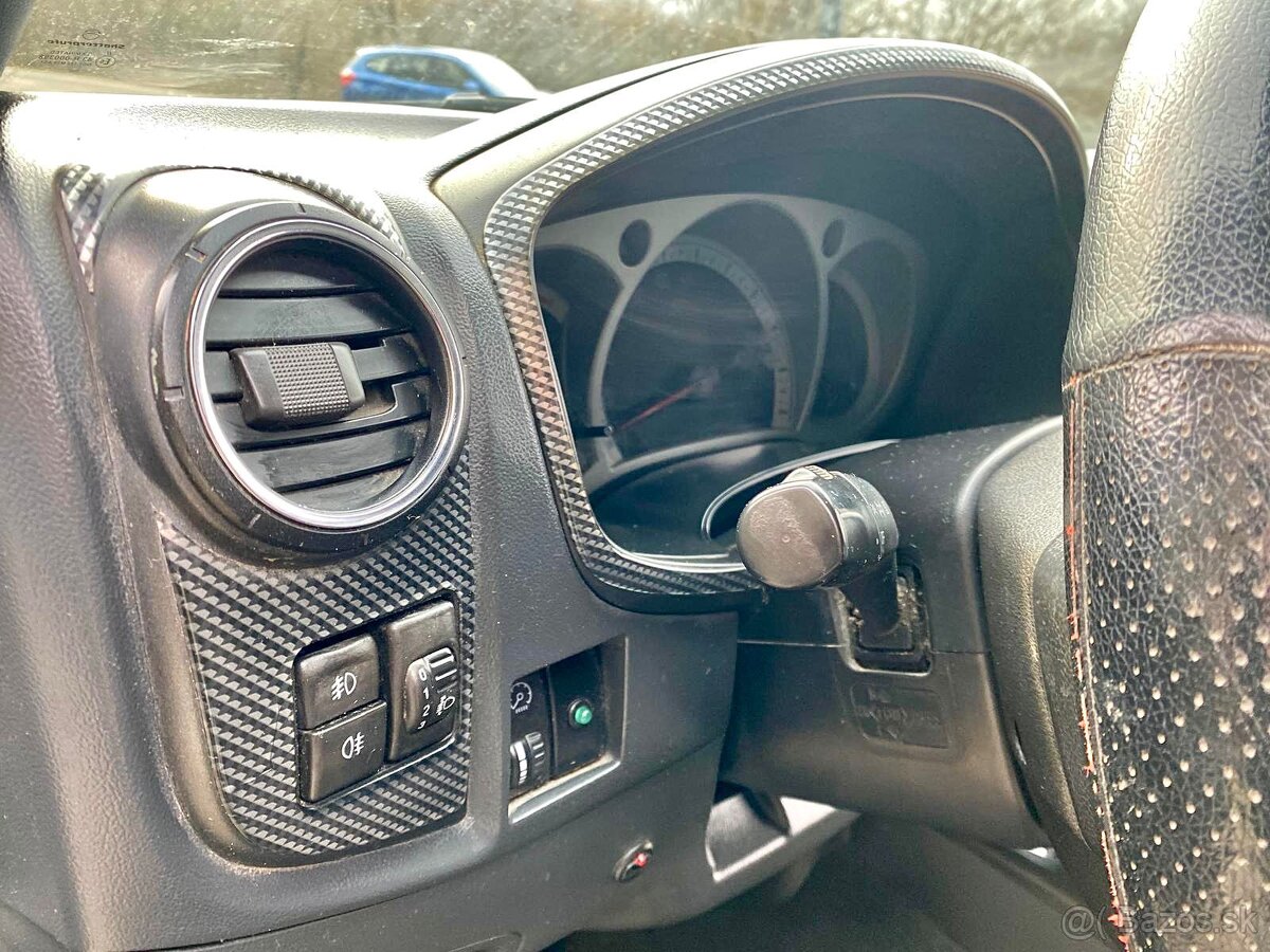 Isuzu d max 2.5td 4x4 - 13