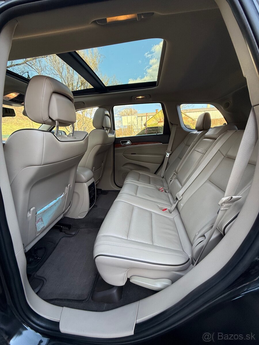 Jeep Grand Cherokee - 13