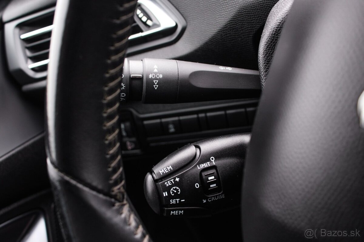 Peugeot 308 1.2 PureTech S S Style E6d-ISC - 13