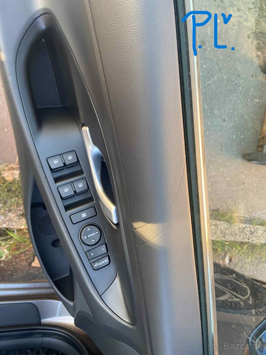 Hyundai i30 kombi 2023, Tapacíry - 13