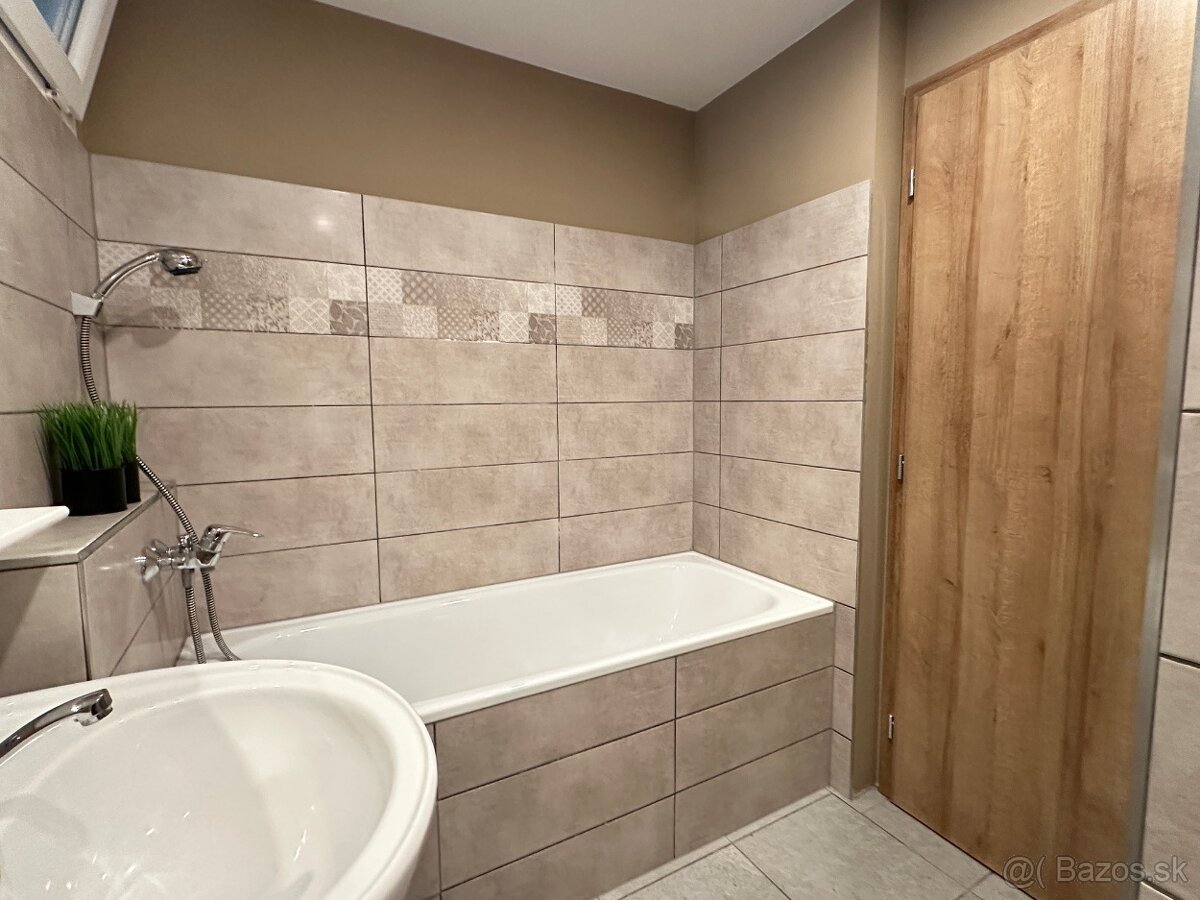 1 izbový byt na prenájom, 42 m2 - Trieda 1.mája - 13