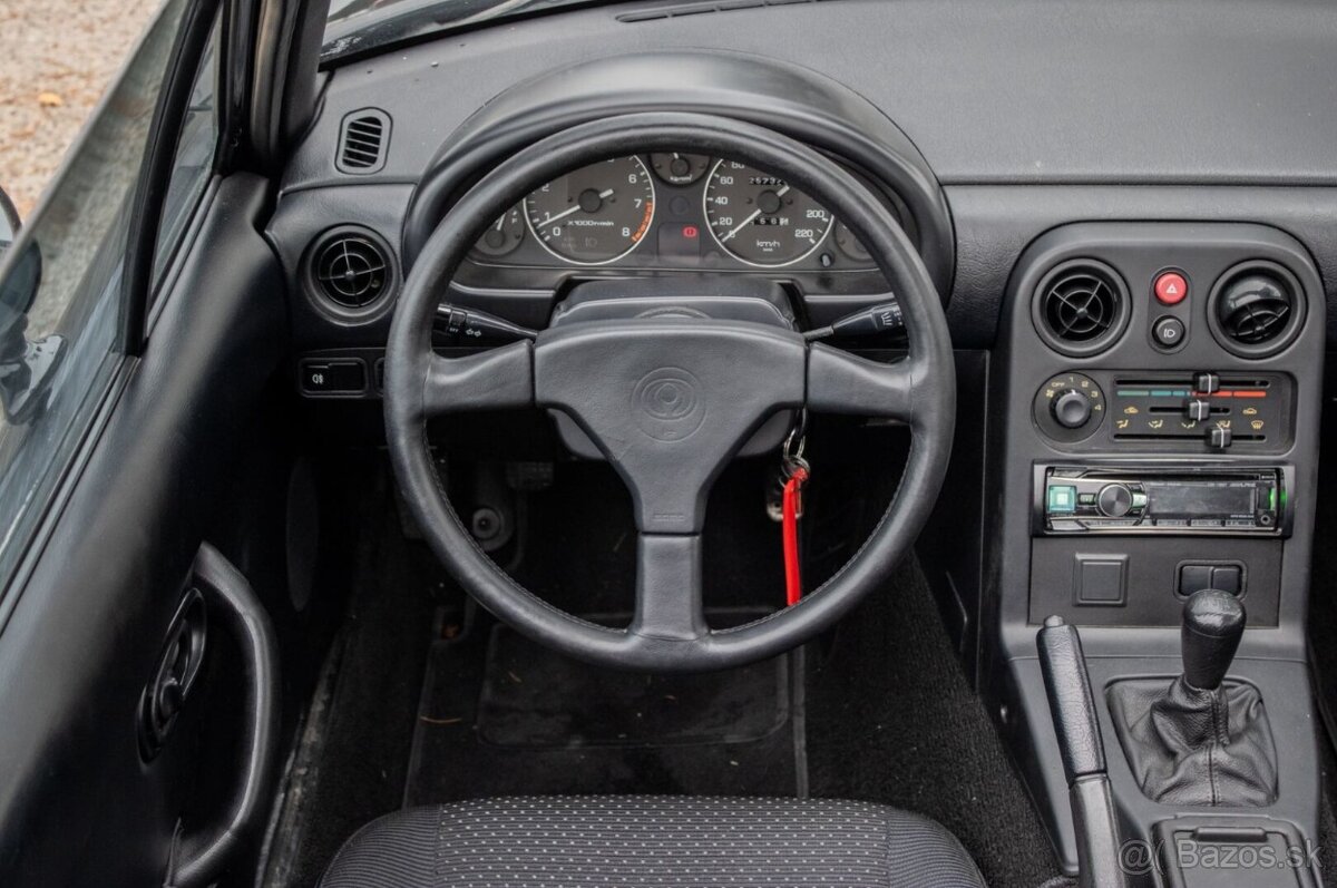 Mazda MX-5 Miata 1,8 benzín - 13