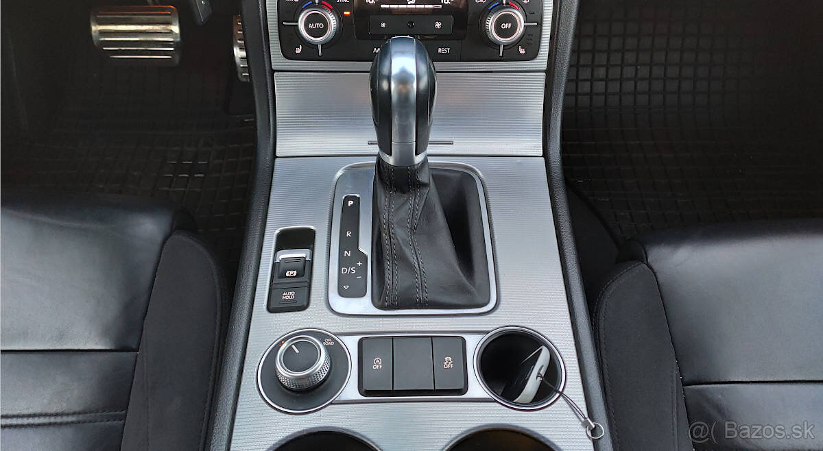 VW Touareg 3.0 V6 TDI 4 Motion - 13