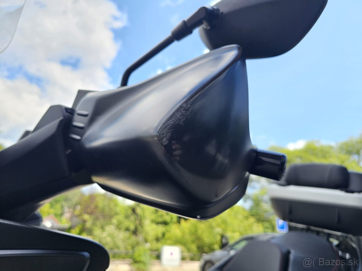 SUZUKI AN400 2019 - 13