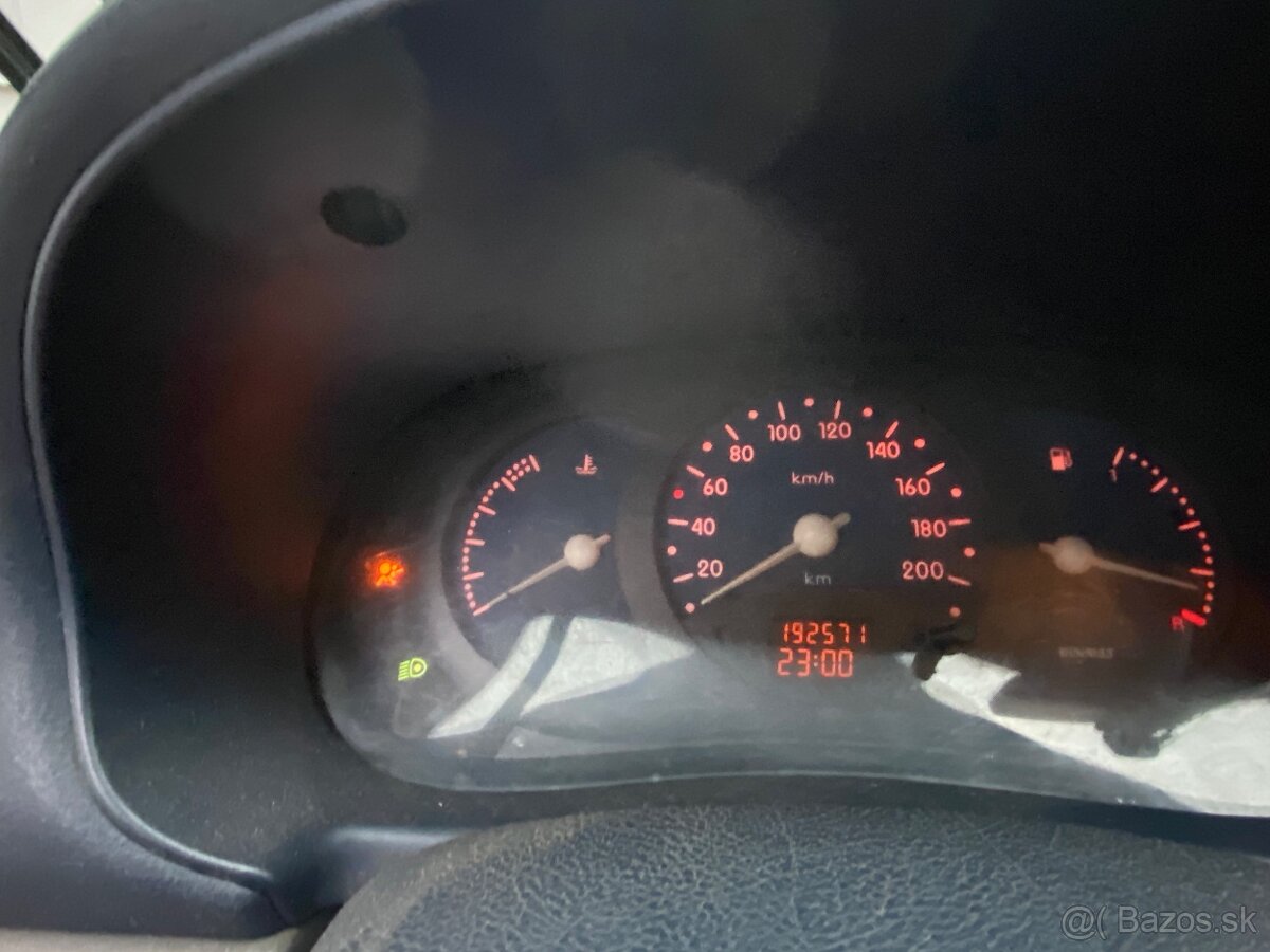 Predám Renault clio 1,2 8v - 13