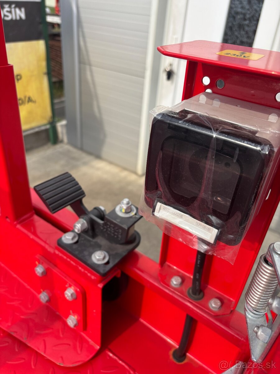 Pracovna plošina nová LGMG SC0407E 6,5m pásova - 13