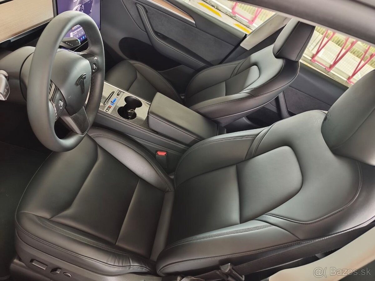 Tesla Model Y - 13
