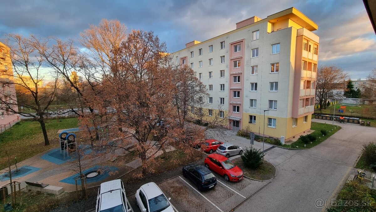 Slnečný 2 izb. byt v centre Trnavy - 59m2 - 13