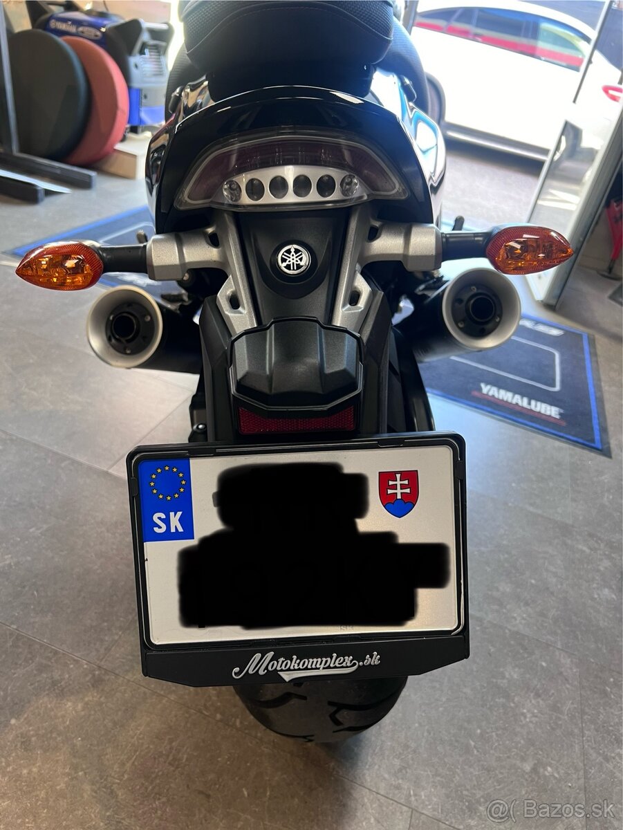 Yamaha V-MAX 1700 - 13