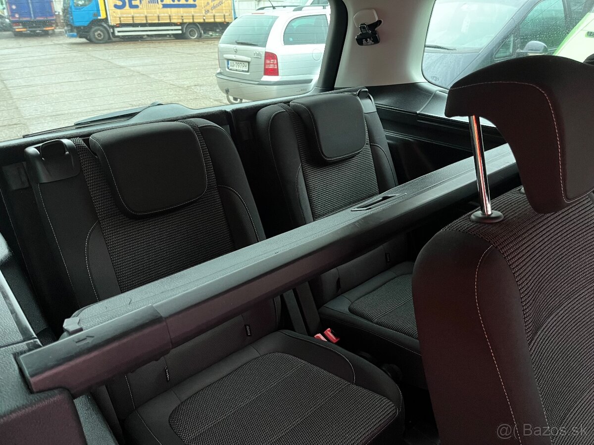 Predám Volkswagen Sharan 2.0 TDi 7 miestny Facelift - 13