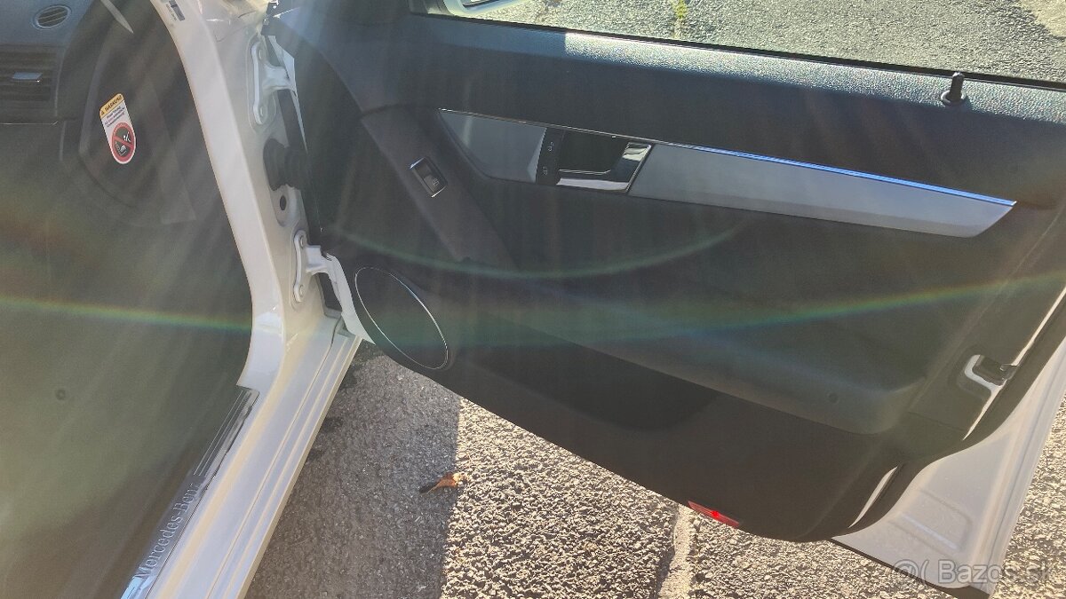 Mercedes-Benz w204 - 13