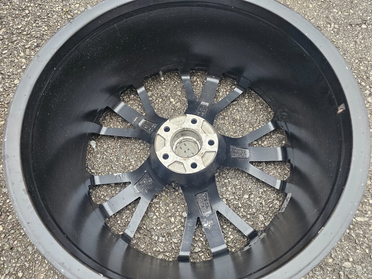 5x112 R21 audi Q8 - 13