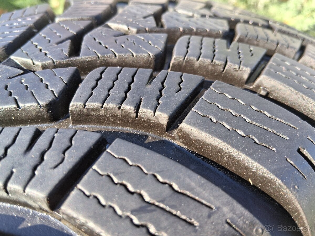 215/70 r16 zimne pneumatiky - 13