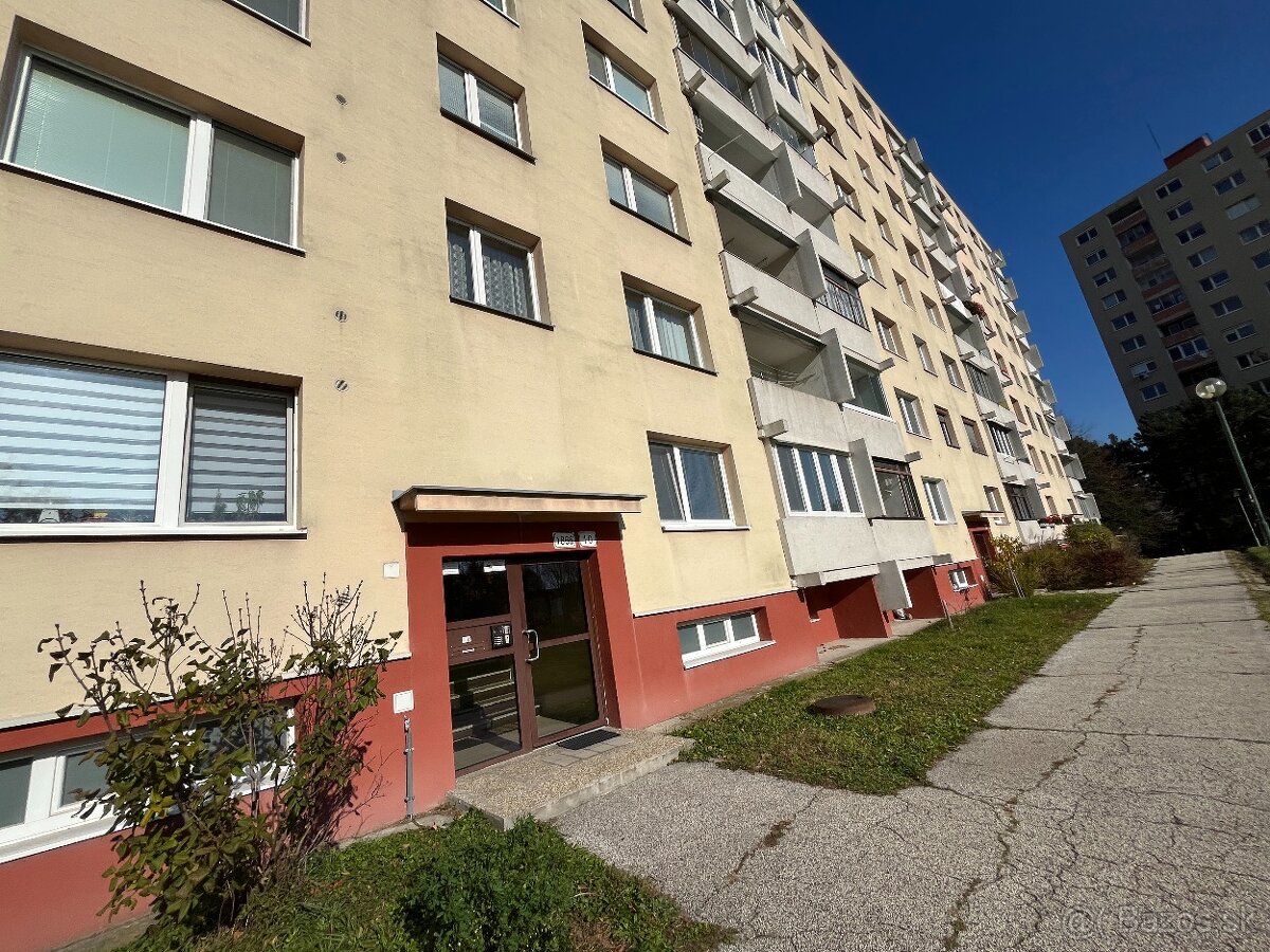 BEZ PROVÍZIE Prenájom 3-izbového bytu – Bilíkova ulica, Br - 13