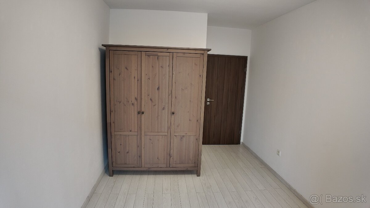 Krásny 3izb byt so zariadením a vlastným parkovaním - 13