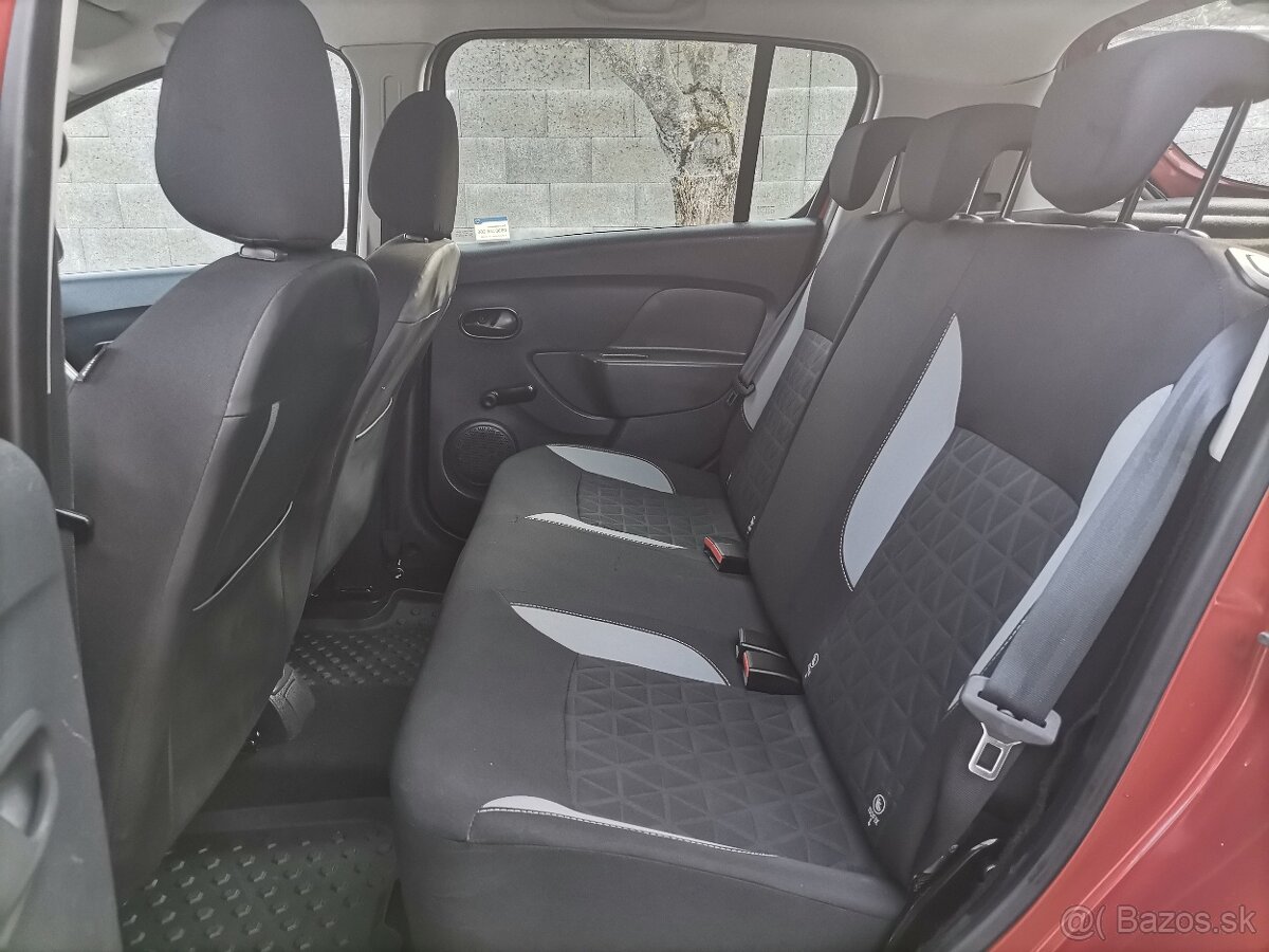 Dacia Sandero Stepway - Benzín - 13