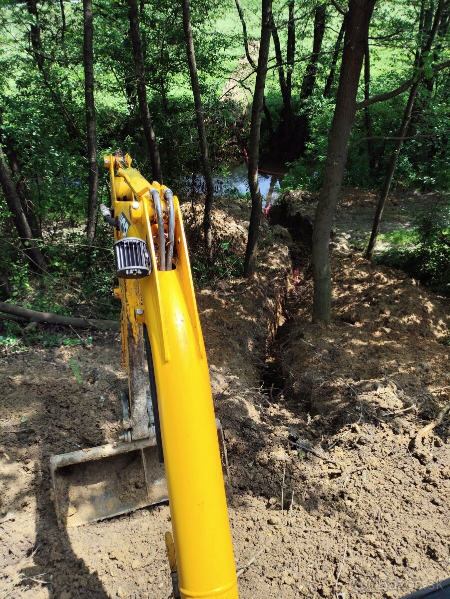 Zemné a Výkopové práce minibagrom - 13