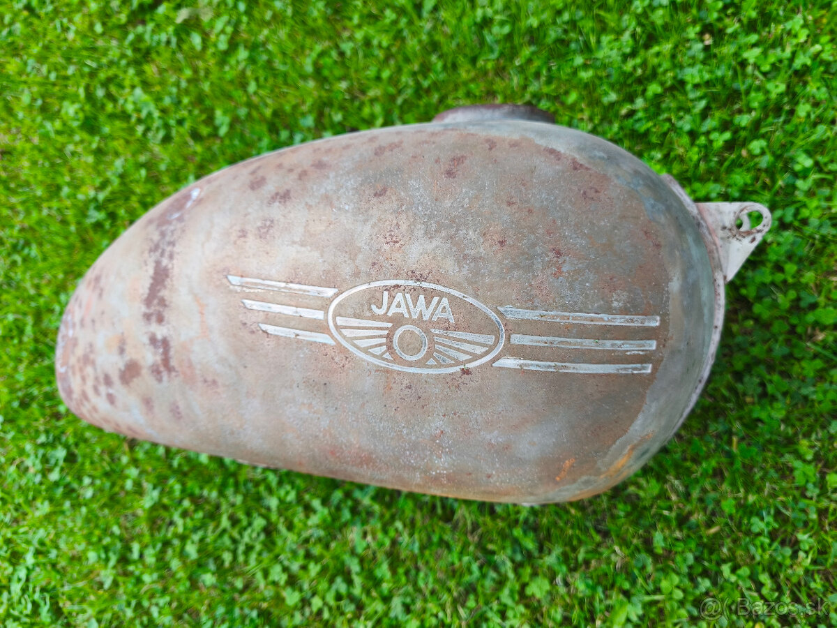 Jawa 250, 350 Kývačka, Panelka - nádrž - pěkná - 13