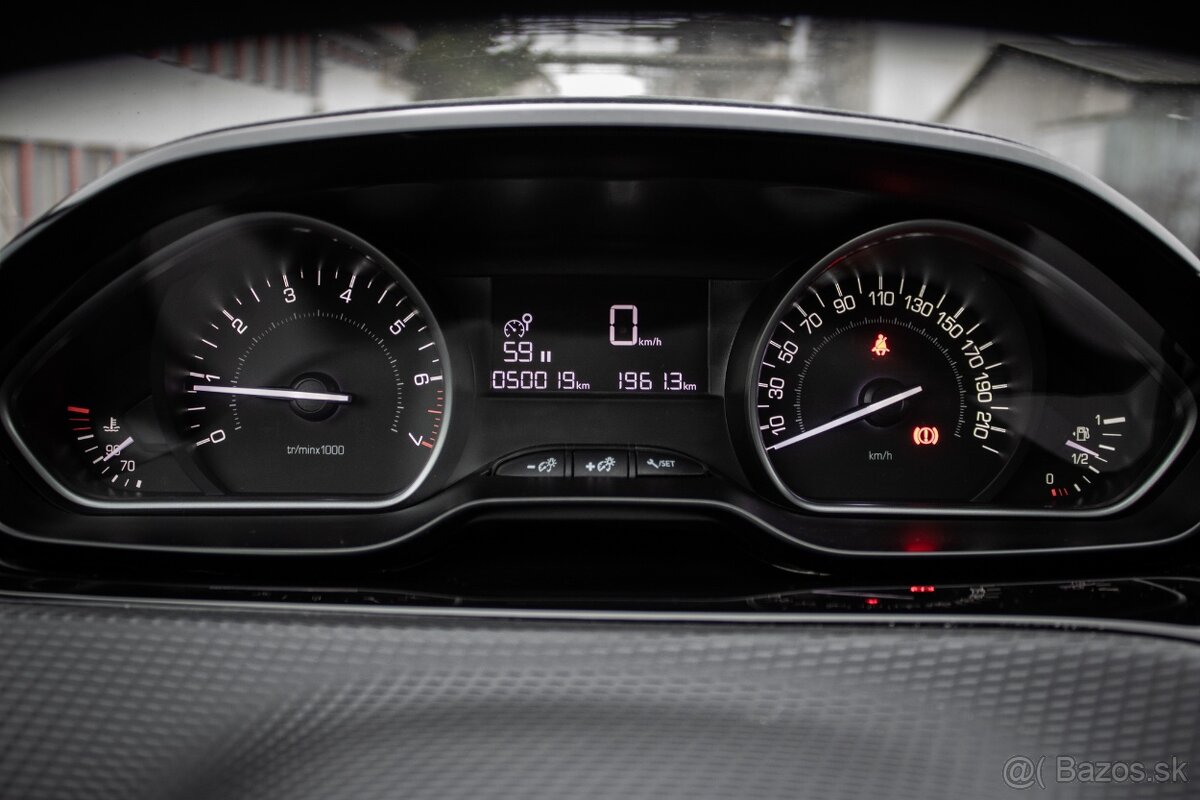 Peugeot 208 1.2 PureTech Style - 13