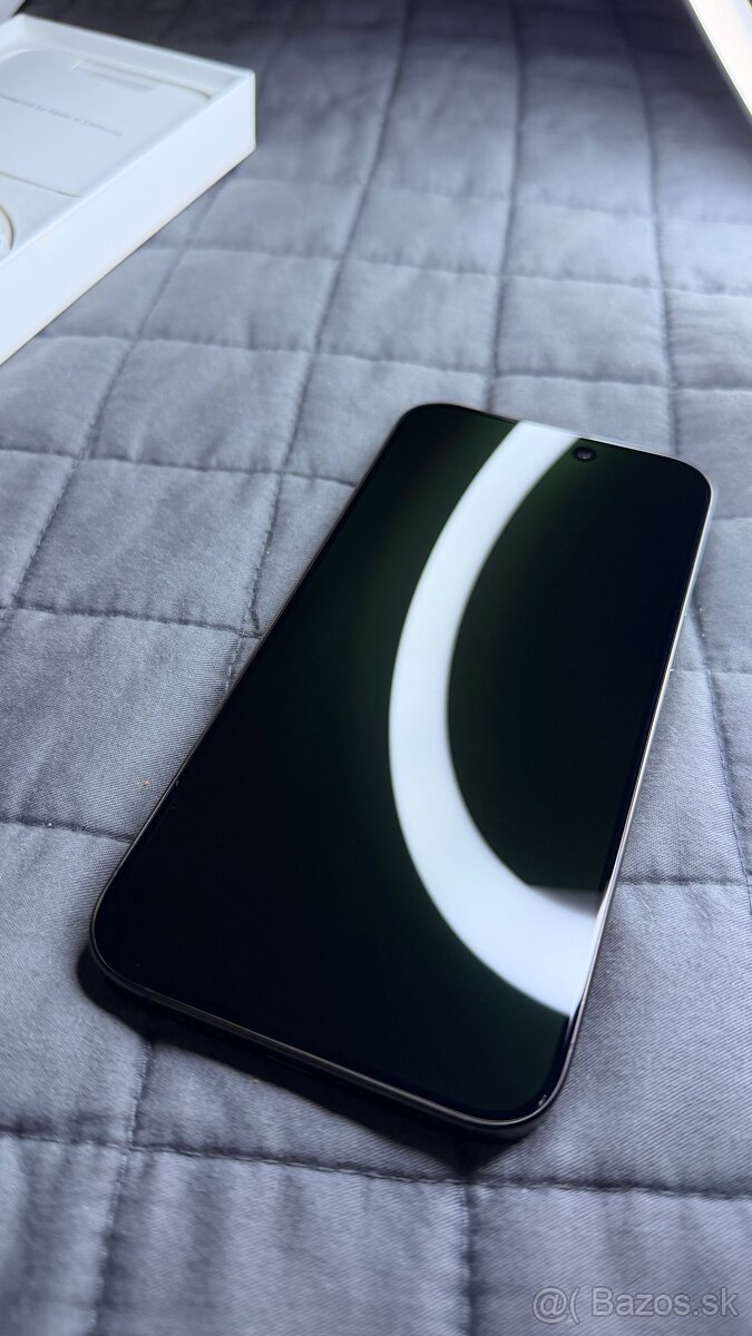 Apple iPhone 15 Pro Max – 256 GB – Black Titanium - 13