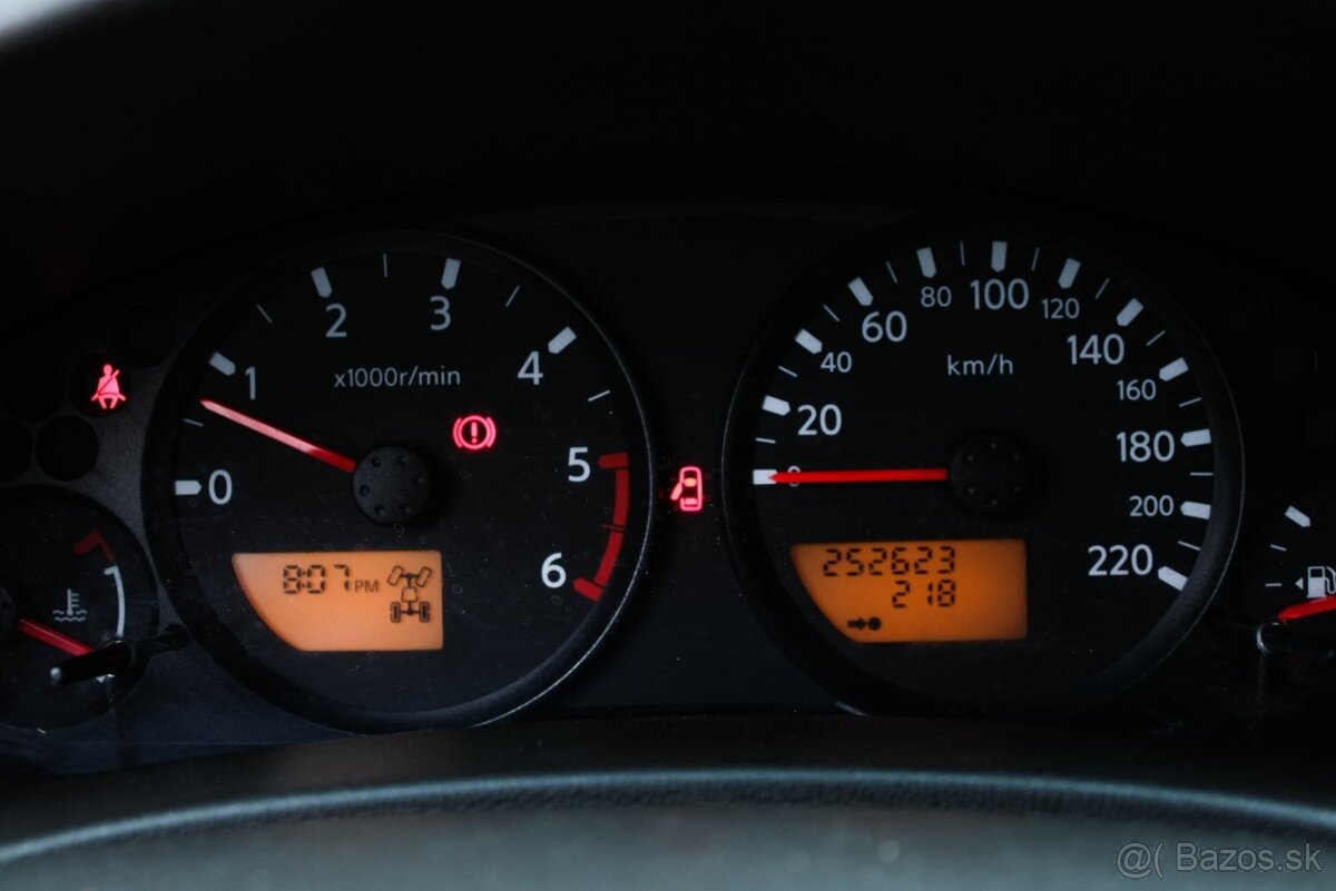 Nissan Navara DoubleCab 2.5D XE - 13