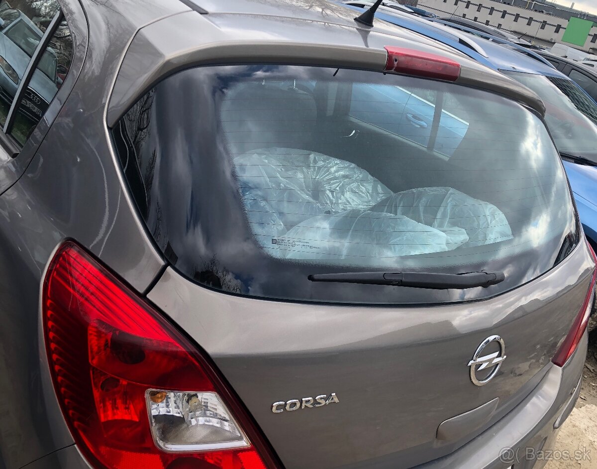 Opel corsa automat 5ST - 13