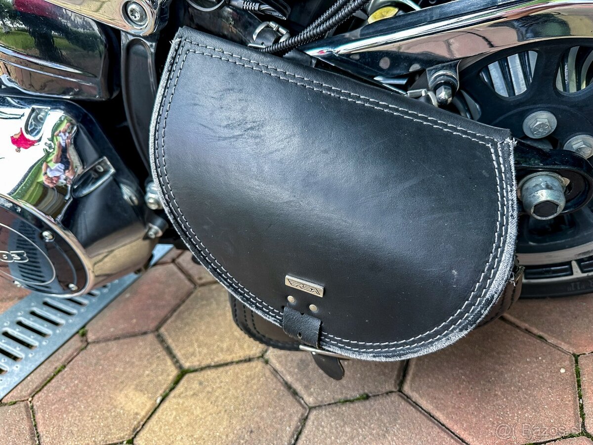 Harley-Davidson Softail Breakout - 13