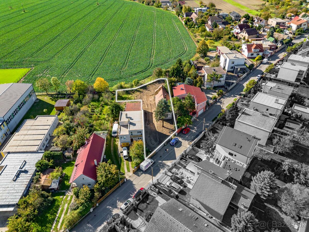 ŠPORTOVÁ ul. - STAVEBNÝ POZEMOK V POKOJNEJ ČASTI OBCE - 13