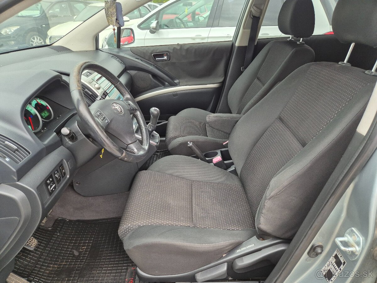 Toyota corola versso - 13