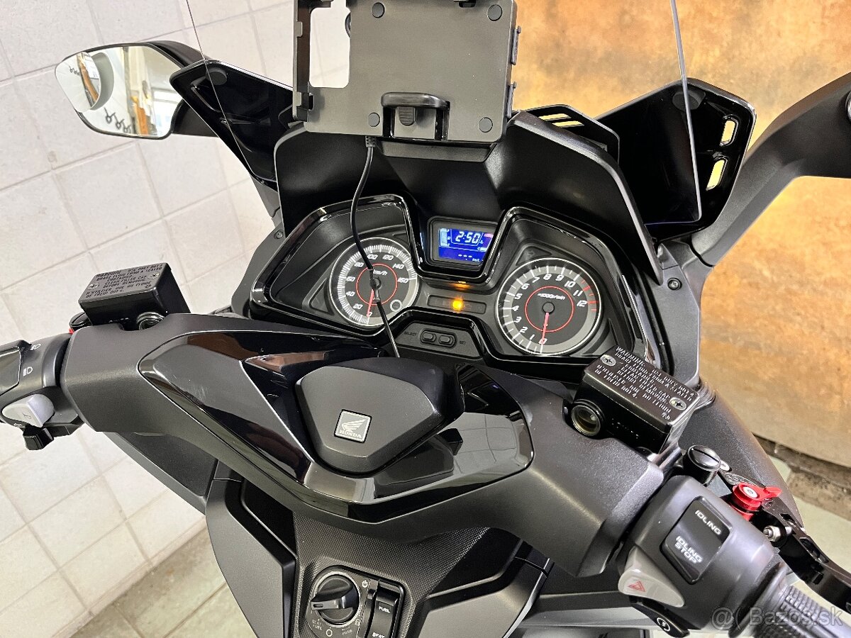 Skuter Honda Forza 125 - 13